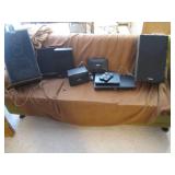 3 table lamps and 1 floor lamp...