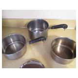 5 mixing bowls. Largest is 25 quart...