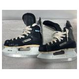 Bauer Charger Hockey Skates Size 4