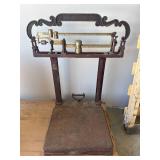 Antique Howe Scale 4047 with Weights