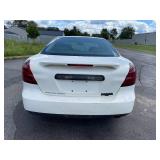 2006 Pontiac Grand Prix - 2 OWNERS