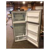 Avanti Frost Free Top Freezer Refrigerator​, 14.2 cu. ft., in Stainless Steel Finish Damage on Top Corner  Customer Returns See Pictures