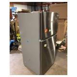 Avanti Frost Free Top Freezer Refrigerator​, 14.2 cu. ft., in Stainless Steel Finish Damage on Top Corner  Customer Returns See Pictures