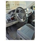 2010 Chrysler Town & Country Touring Pwr Liftgate 4dr Wagon Touring (135,225 miles)