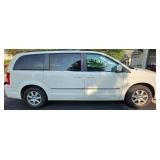 2010 Chrysler Town & Country Touring Pwr Liftgate 4dr Wagon Touring (135,225 miles)