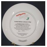 1995 Enesco Limited Edition Plate - "Happy Holidays Barbie, 1995"
