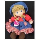 Musical Dolls "Annie" plays Wind Beneath My Wings