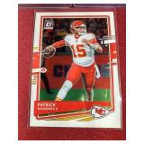 (3) Patrick Mahomes Cards