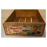 Wonderful Vintage Fresh Up 7up Crate + Mountain Edge Crate