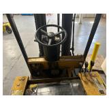 CATERPILLAR Forklift Model MC 60 DP