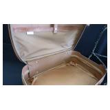 ICE CREAM CHAIR AND SUITCASE