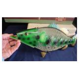 NIB MESH LARGEMOUTH BASS BIRDFEEDER / PLANO TACKLE BOX