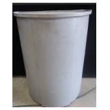 GARBAGE CAN