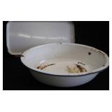 ENAMELWARE WASHTUB AND TRAY