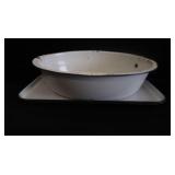 ENAMELWARE WASHTUB AND TRAY
