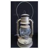 ViNTAGE OIL LAMP