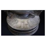 ViNTAGE OIL LAMP