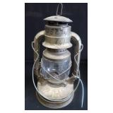 ViNTAGE OIL LAMP