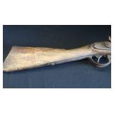 VINTAGE / ANTIQUE GUN "WALL HANGER"