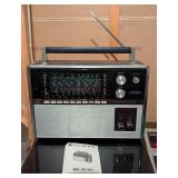 Vintage Lloyd’s N632B Radio