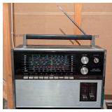 Vintage Lloyd’s N632B Radio