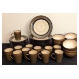 Home Trends Rave Stripe Dish Set