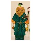 Wonderful Vintage Wood and Cloth Christmas Decor