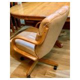 Vintage Solid Wood Pedestal Table with Four Chairs