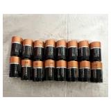 16 Duracell D Batteries
