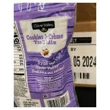 2 back 1.3 - Clover Valley Cookies & CrÃ¨me Trail Mix - 6 Packs