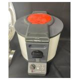 Assorted Kitchenware and Small Appliances - Lot