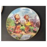 Set of 8 Danbury Mint M.I. Hummel Little Companions Collector Plates