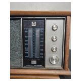 Vintage RCA Wooden Radio with Dual Speakers