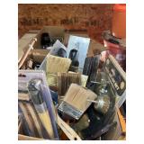 Painting Supply   lots of new brushes