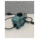 Variable Autotransformer Input 120V Output 0-140V 10A 50/60HZ 1.4KVA Staco Energy Products TYPE 033-3504