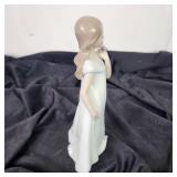 LLADRO A Special Occasion Figurine 01008213 8 3/4" Tall
