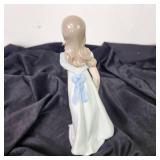 LLADRO A Special Occasion Figurine 01008213 8 3/4" Tall
