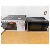 Magic Chef 0.9 cu. ft. 900-Watt Countertop Microwave in Stainless Steel