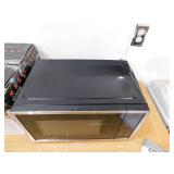 Magic Chef 0.9 cu. ft. 900-Watt Countertop Microwave in Stainless Steel