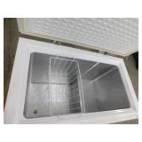7CF Magic Chef Chest Freezer