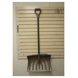 snow shovel