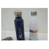 Vans 9.5 women plus socks and new drink jugs