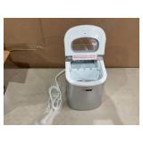 VIVOHOME Electric Portable Compact Countertop Automatic Ice Cube Maker Machine with Hand Scoop and Self Cleaning, Silver