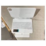 ESR Rebound Magnetic Keyboard Case, iPad Case with Keyboard Compatible with iPad Pro 11/iPad Air 5/4