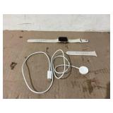 Apple Watch SE 40mm GPS + Cellular Gold Aluminum Case