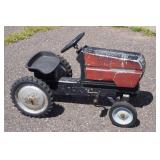 Vintage ERTL Case International 7130 Pedal Tractor