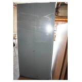 Metal Cabinet -Doors Do Not Stay Shut