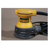 DeWalt Random Orbit Palm Sander