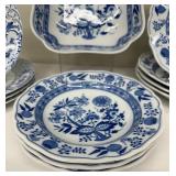 Lovely Hutschenreuther Dinner Wear