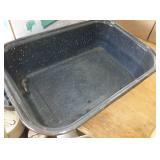 Enamel ware pot and extra large roaster